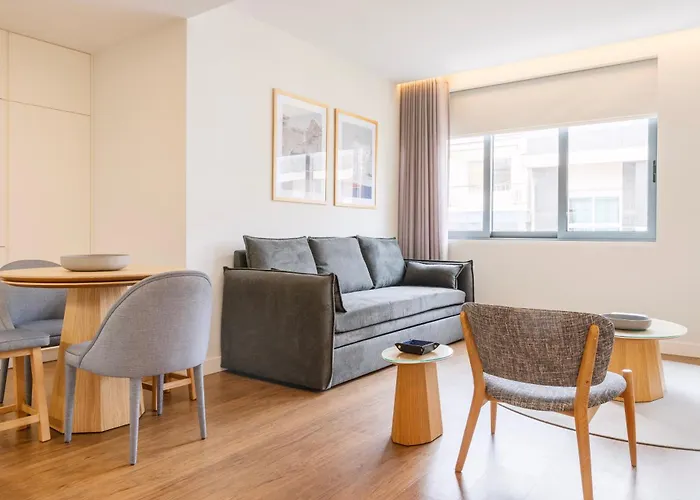 Catarina Serviced Apartments (Adults Only)